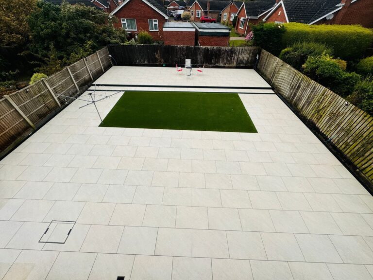 Heritage Paving installed porcelain patio